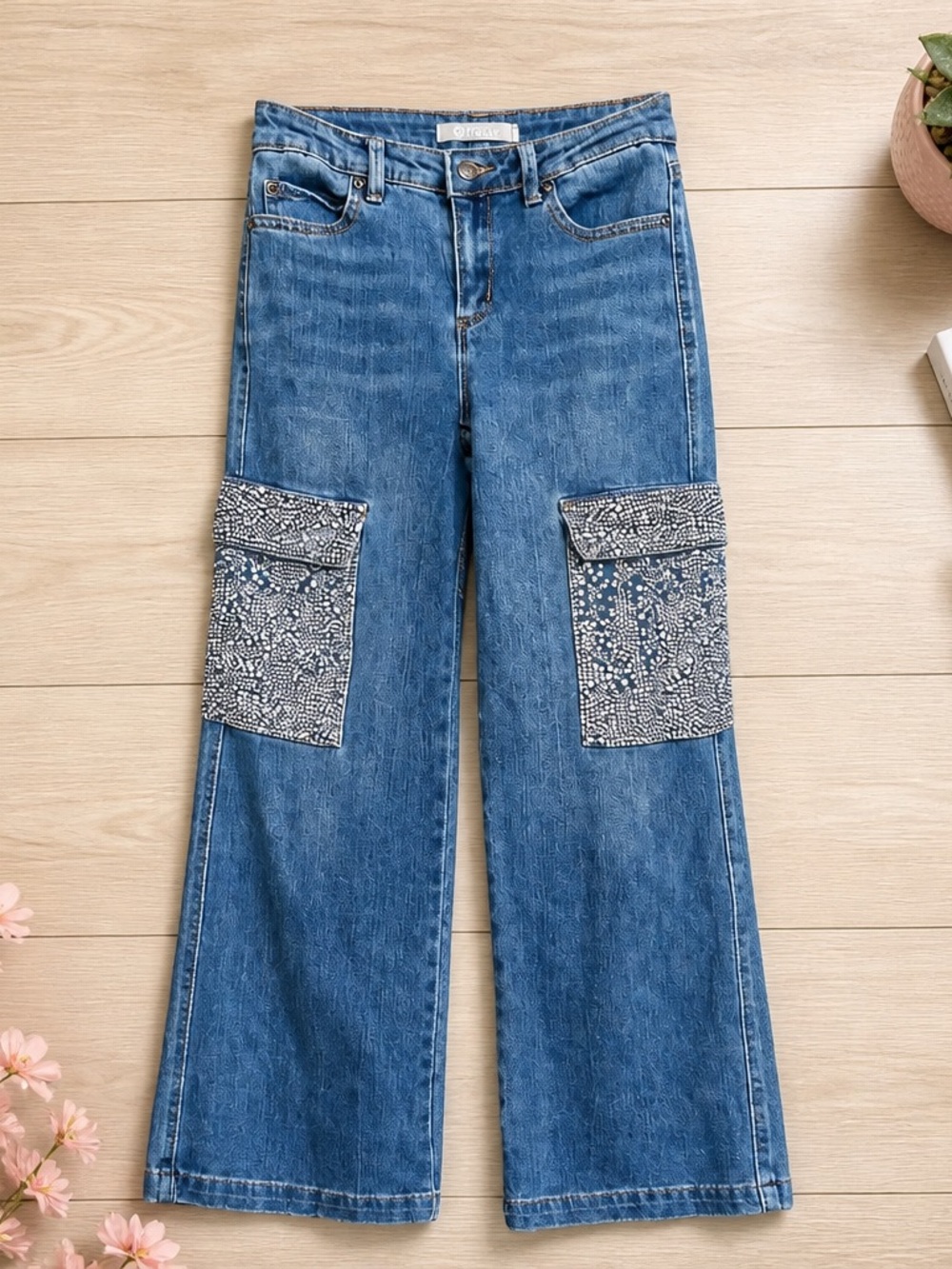 Tractr Rhinestone-Embellished Cargo-Pocket Wide-Leg Jeans. Size Girls 10